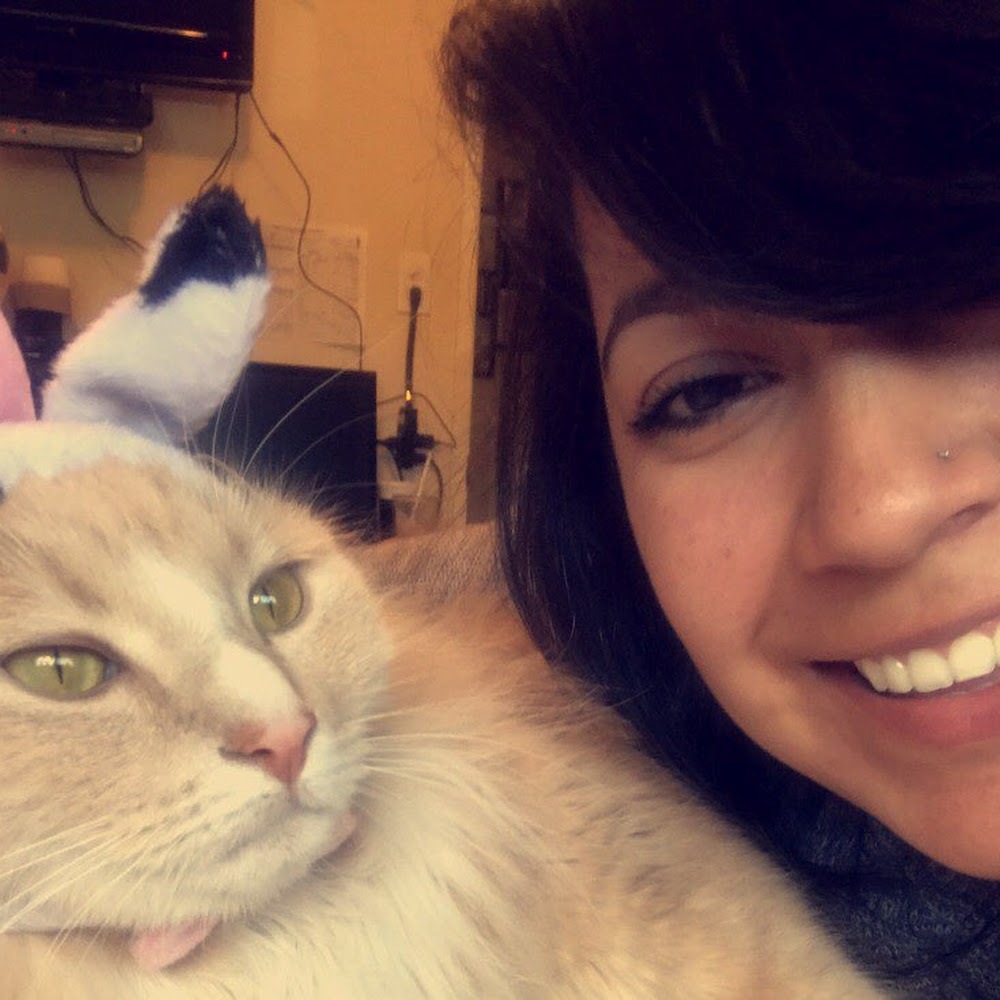 Meet your Posher, Elizabeth